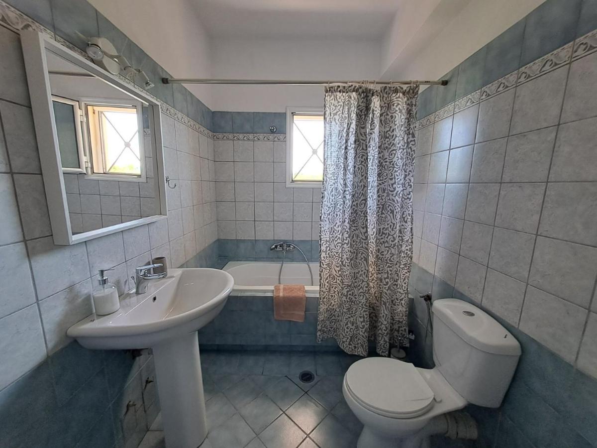 Maison Du Lac Kanoni  Luaran gambar
